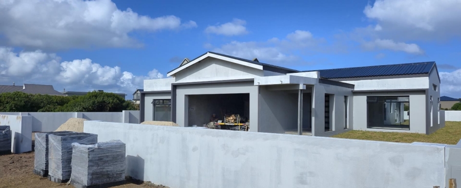 5 Bedroom Property for Sale in Kleinbaai Western Cape